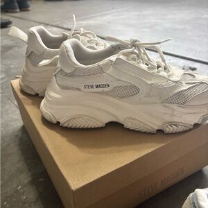 Steve Madden “Possess” Sneakers